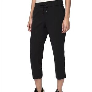 BNWOT Lululemon On the Fly pants